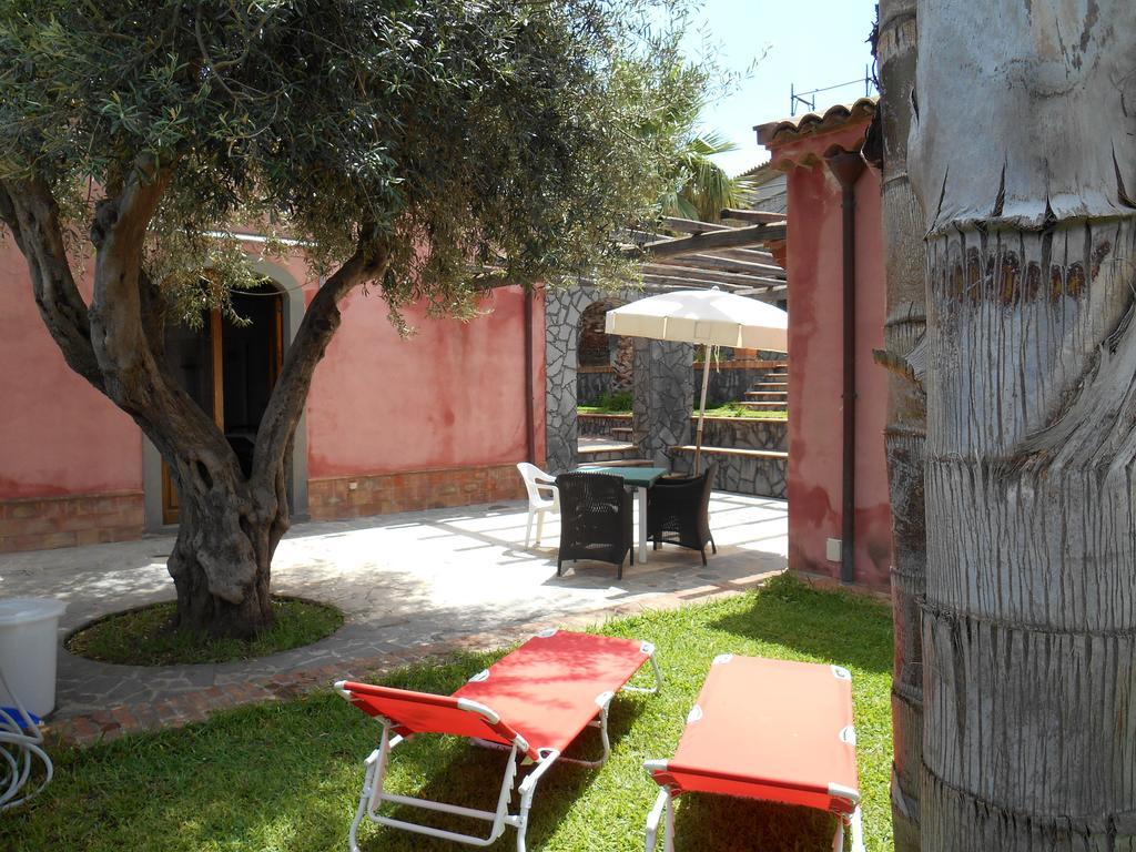 Villa Del Nespolo Fiumefreddo di Sicilia Eksteriør bilde
