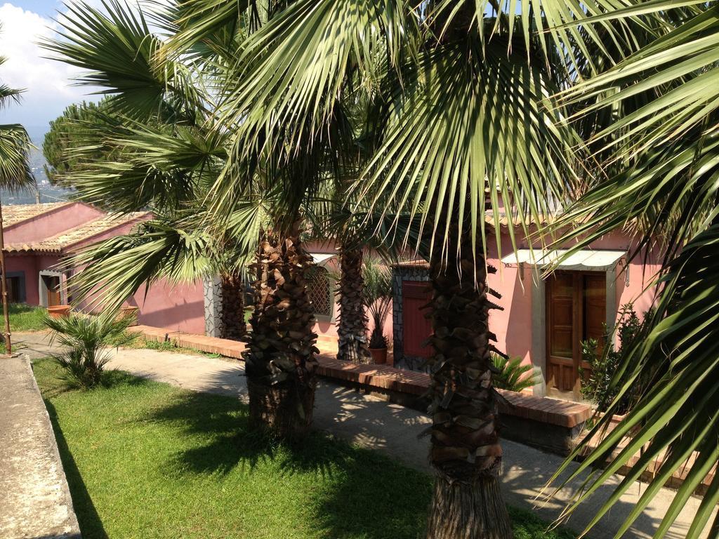Villa Del Nespolo Fiumefreddo di Sicilia Eksteriør bilde