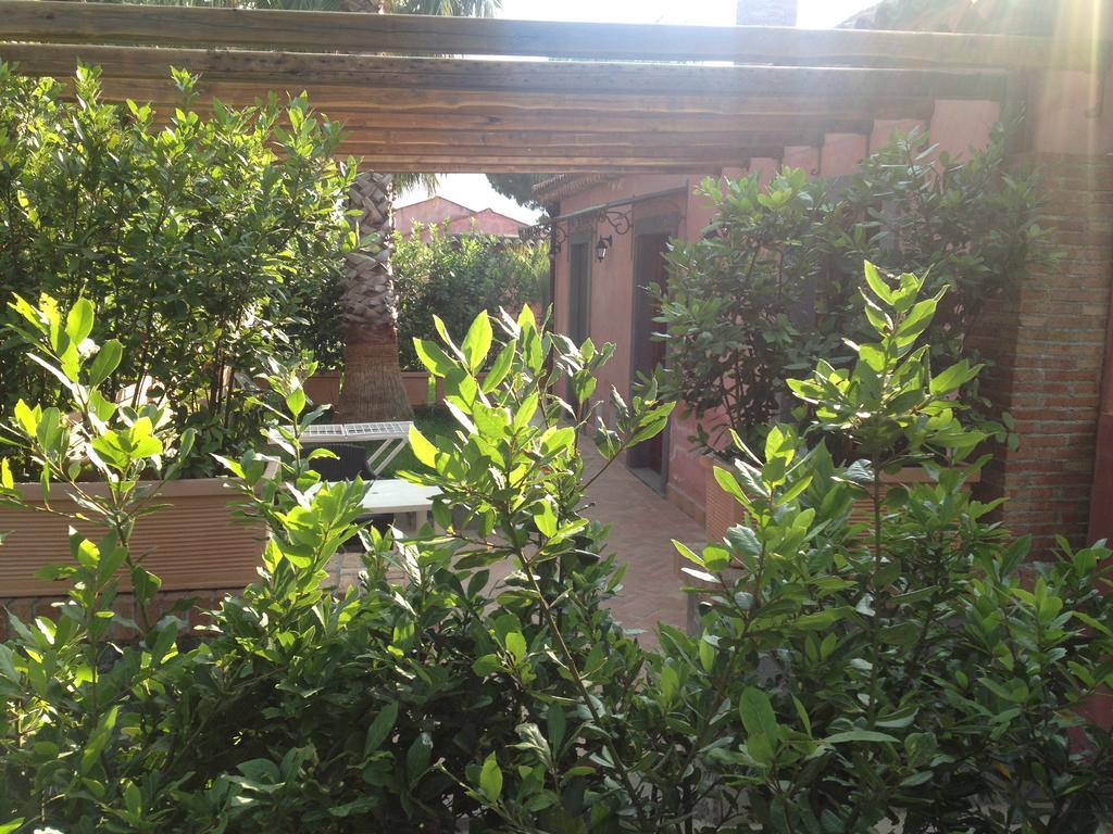 Villa Del Nespolo Fiumefreddo di Sicilia Eksteriør bilde